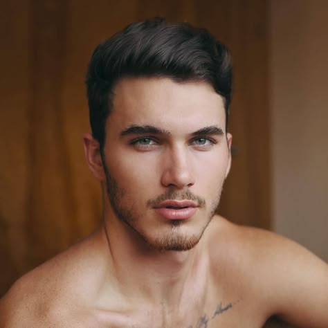 Louis Mckee
