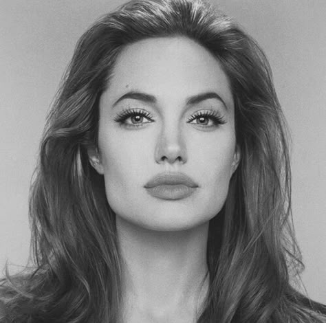 Ann Khan